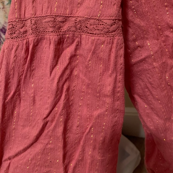 Pink and gold top - Picture 3 of 4